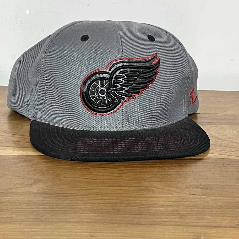 Detroit Red Wings NHL Zephyr Snapback Hat Wool Blend Back Logo Gray‎ Black & Red